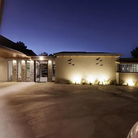 Yahli Villa *